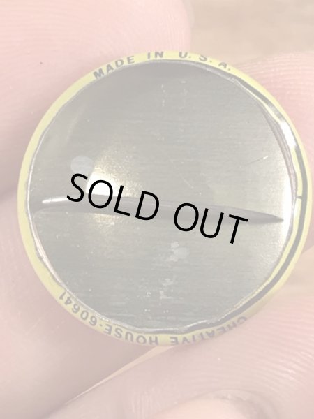 Creative House社製のスマイルフェイスのヴィンテージ缶バッチ