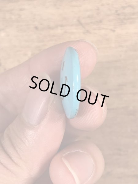 スマイルの顔が描かれたビンテージ缶バッジ