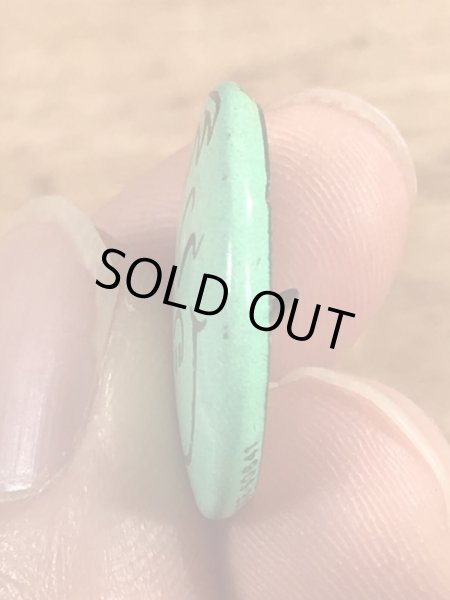 Creative House社製のスマイルのビンテージ缶バッジ