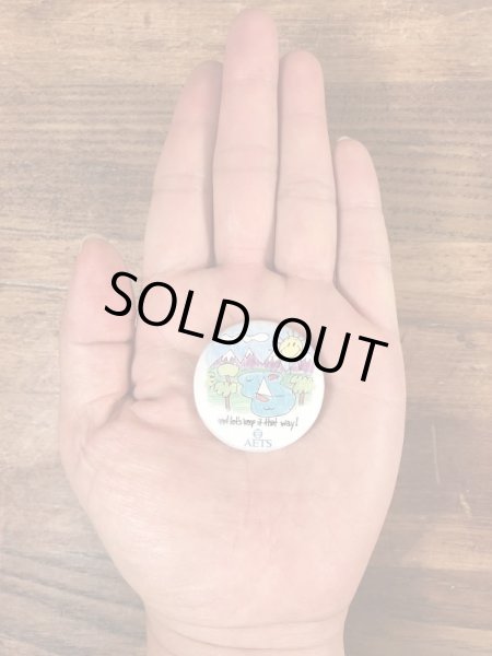 80年代頃の企業物のビンテージ缶バッジ