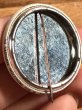 70年代頃のスマイルフェイスの指紋が描かれたヴィンテージ缶バッチ