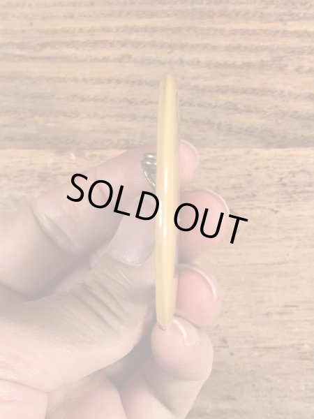 80年代頃の企業物のビンテージ缶バッジ