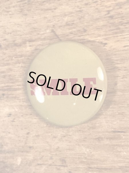 70年代〜頃のSmileの文字が書かれたヴィンテージ缶バッチ