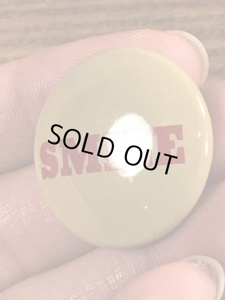 70年代〜頃のSmileの文字が書かれたヴィンテージ缶バッチ