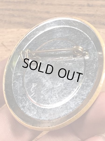 80年代頃の企業物のビンテージ缶バッジ