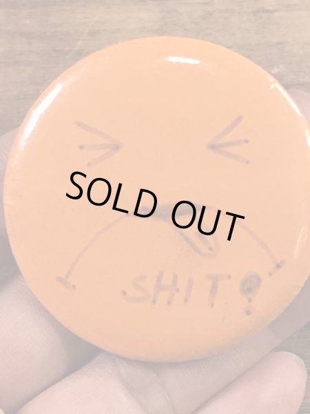 70年代〜頃のShitが描かれたビンテージ缶バッジ