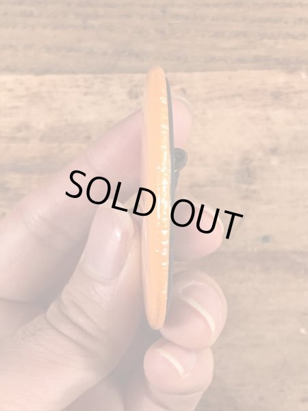 70年代〜頃のShitが描かれたビンテージ缶バッジ