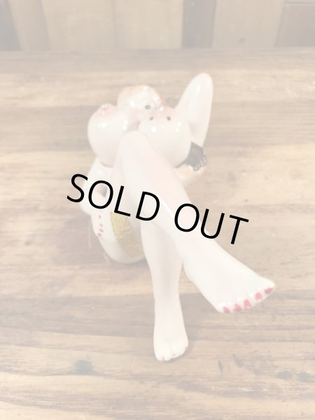 おっぱいが容器になったヌードのヴィンテージソルト＆ペッパー