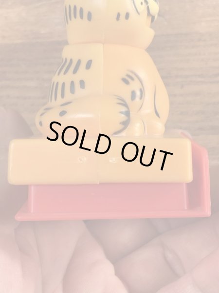 80年代頃のガーフィールドのヴィンテージプッシュトイ