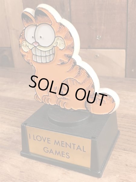 Aviva社製のガーフィールドのヴィンテージのトロフィー