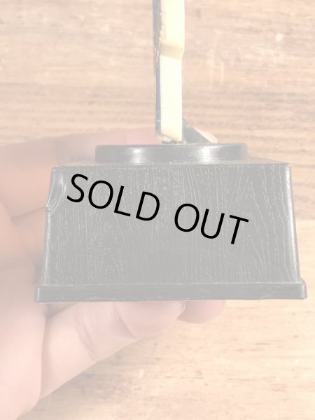 アビバ社製のガーフィールドのヴィンテージのトロフィー