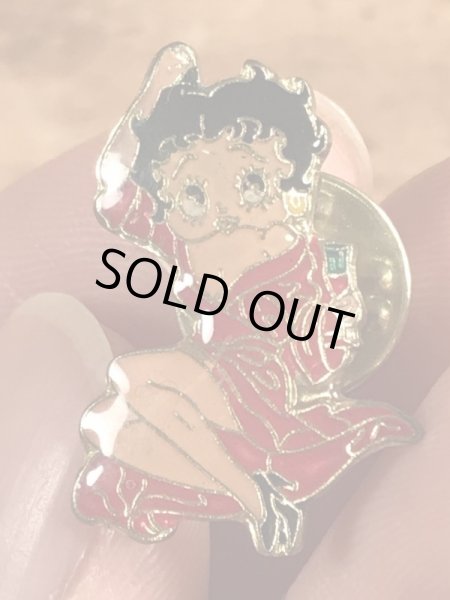 80年代頃のベティちゃんのビンテージピンバッジ