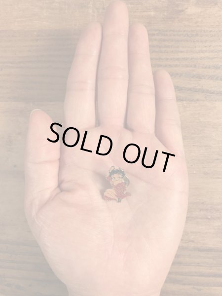 80年代頃のベティブープのヴィンテージピンズ