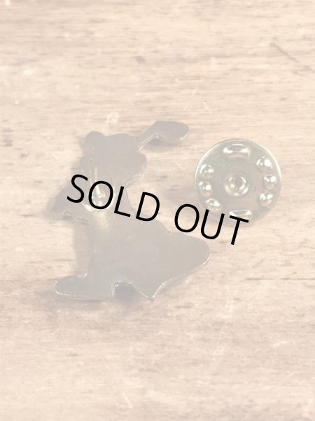 80年代頃のルーニーテューンズのペペルピューのビンテージピンズ