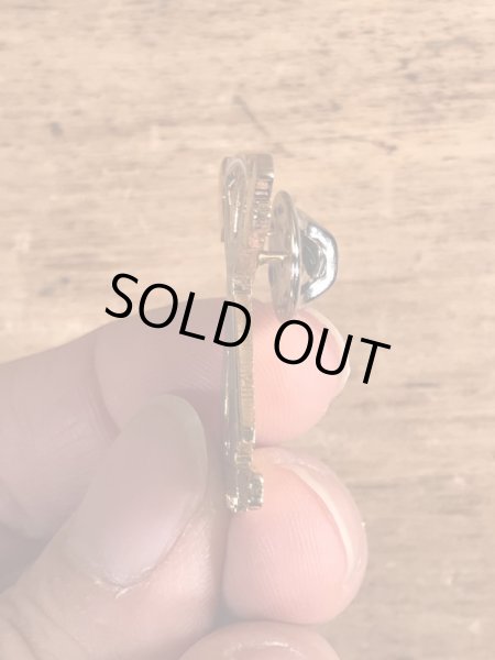 80年代頃のガンビーのビンテージピンバッジ