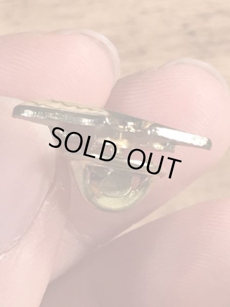 80年代頃のルーニーテューンズのペペルピューのビンテージピンズ