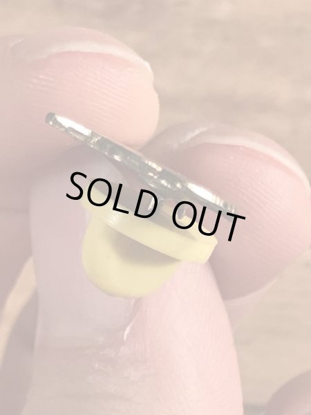 80年代頃のルーニーテューンズのエルマーファッドのビンテージピンバッジ