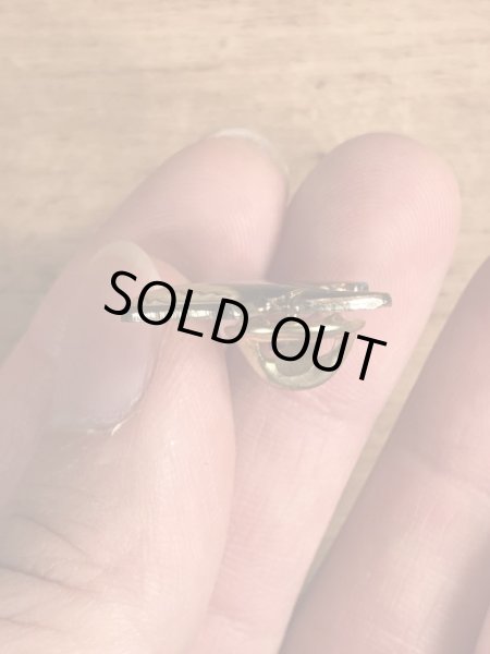 80年代頃のルーニーテューンズのペペルピューのヴィンテージピンバッチ