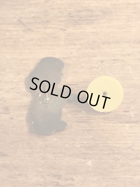 80年代頃のルーニーテューンズのエルマーファッドのビンテージピンバッジ