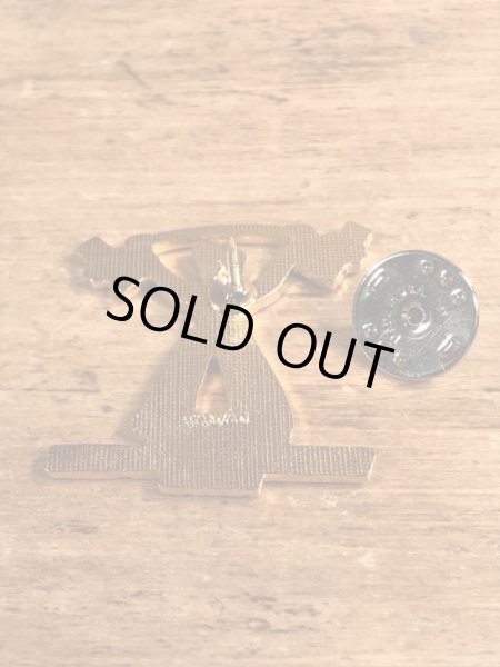 80年代頃のガンビーのビンテージピンバッジ