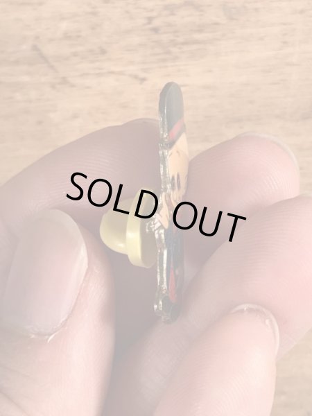 80年代頃のルーニーテューンズのエルマーファッドのビンテージピンバッジ