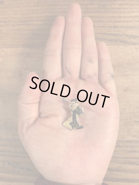 80年代頃のルーニーテューンズのペペルピューのヴィンテージピンバッチ