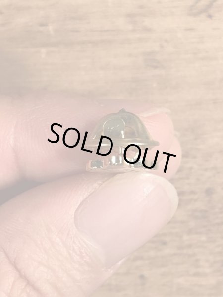 80年代頃のピンクパンサーのクルーゾー警部のヴィンテージピンズ