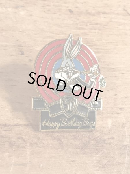 80年代頃のルーニーテューンズのバッグスバニーのビンテージピンバッジ