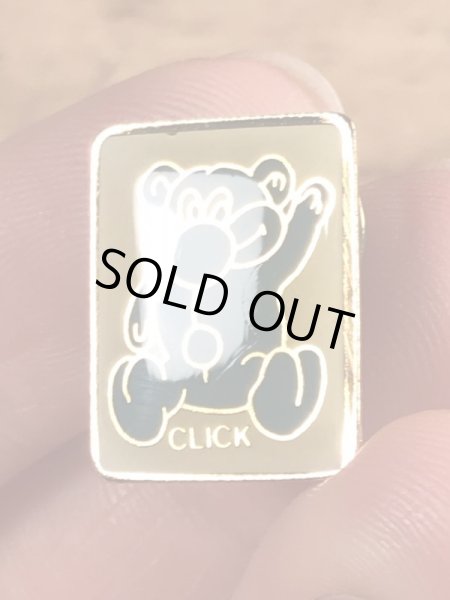 80年代頃のClickのエナメル加工のビンテージピンバッジ