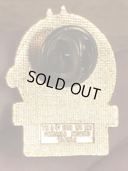 80年代頃のルーニーテューンズのバッグスバニーのビンテージピンバッジ