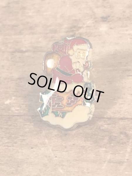 80年代頃のサンタクロースのヴィンテージピンズ