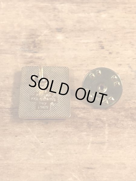 80年代頃のClickのエナメル加工のビンテージピンバッジ