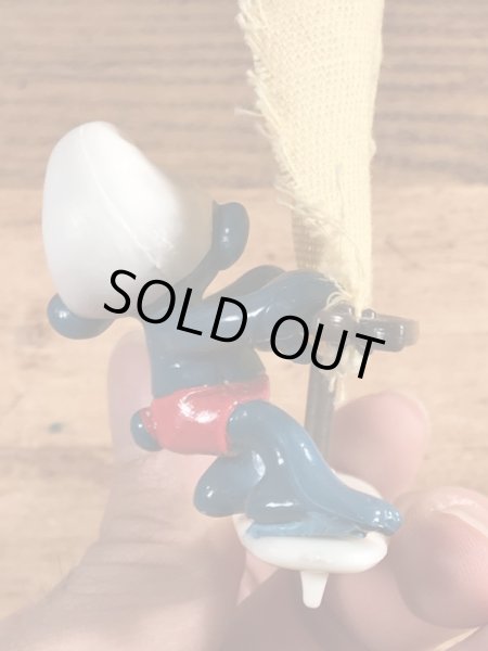 ヨットに乗ったスーパースマーフのヴィンテージPVCフィギュア