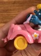 オープンカーに乗ったスマーフェットのヴィンテージPVCフィギュア