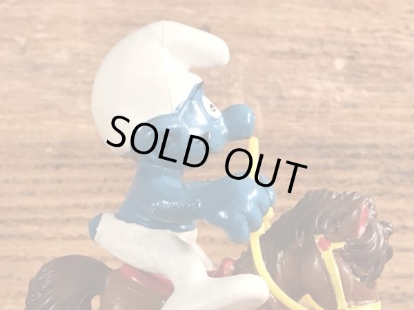 ロッキングホースに乗ったスーパースマーフのヴィンテージPVCフィギュア