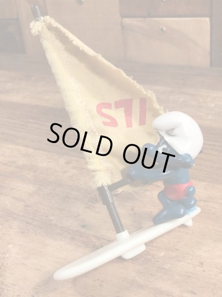 ヨットに乗ったスーパースマーフのヴィンテージPVCフィギュア