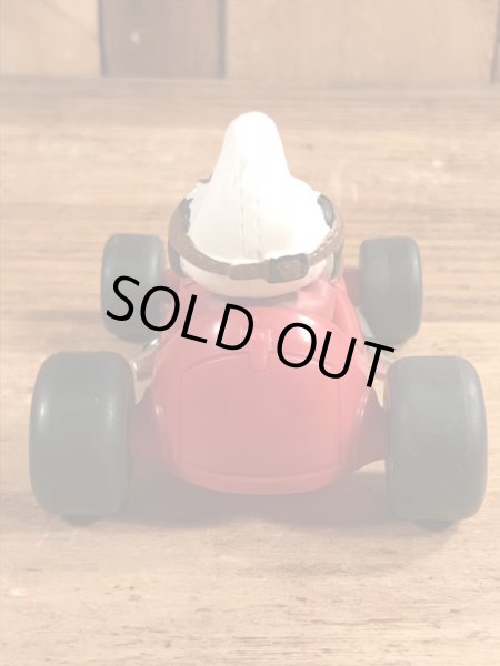 レーシングカーに乗ったスーパースマーフのヴィンテージPVCフィギュア