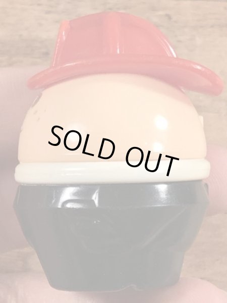 白人の消防士のリトルタイクスのトドルトッツのヴィンテージのトイ