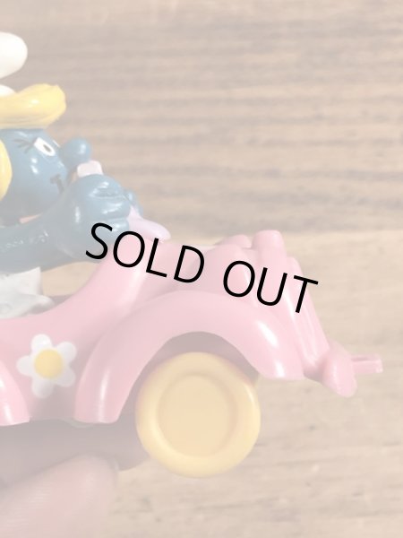 オープンカーに乗ったスマーフェットのヴィンテージPVCフィギュア