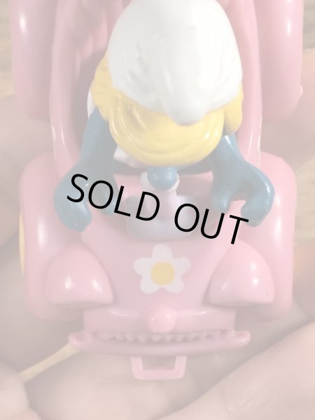 オープンカーに乗ったスマーフェットのヴィンテージPVCフィギュア