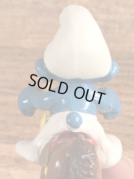 ロッキングホースに乗ったスーパースマーフのヴィンテージPVCフィギュア