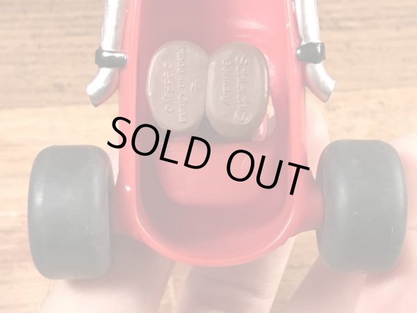 レーシングカーに乗ったスーパースマーフのヴィンテージPVCフィギュア