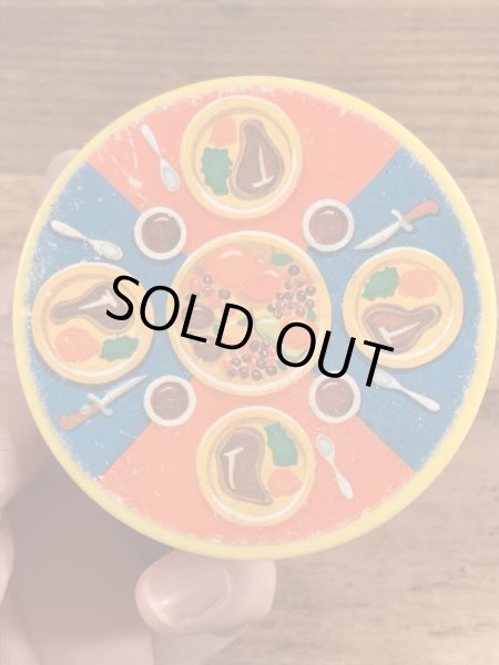 80年代頃のフィッシャープライス社製のテーブルとベンチ