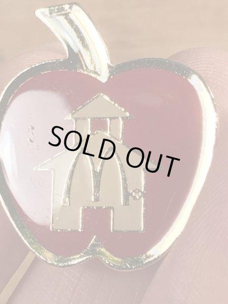 80〜90年代頃のマクドナルドのビンテージピンズ