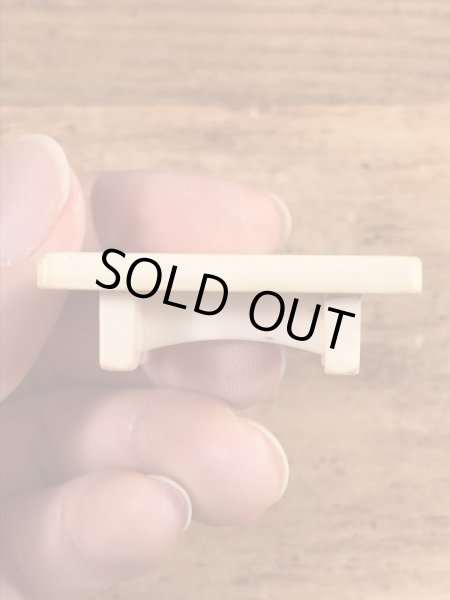 80年代頃のフィッシャープライス社製のテーブルとベンチ