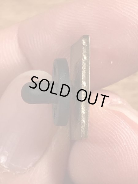 80〜90年代頃の企業物のビンテージピンバッジ