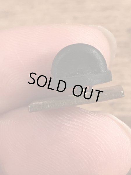 80〜90年代頃の企業物のビンテージピンバッジ