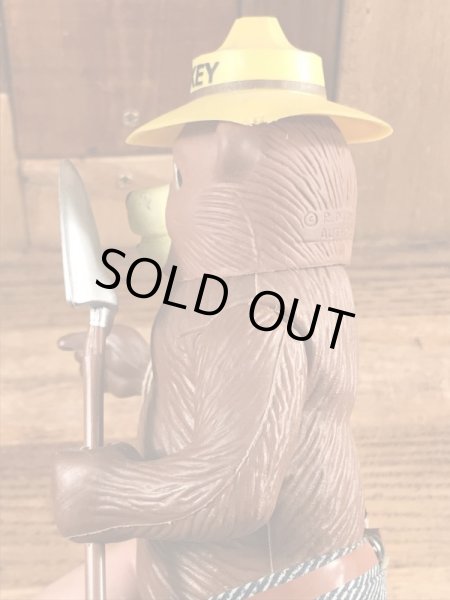 70年代頃のスモーキーベアのビンテージフィギュア