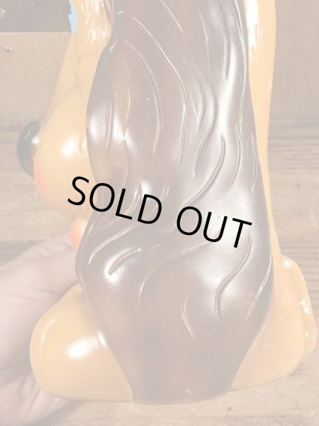 70年代頃のビッグアイズの犬のヴィンテージ貯金箱