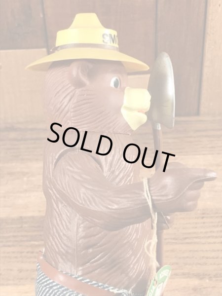 70年代頃のスモーキーベアのビンテージフィギュア